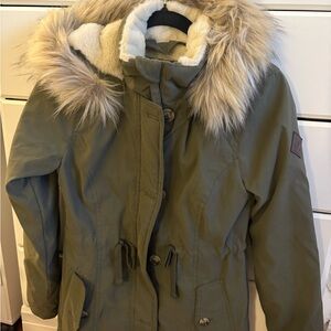 Hollister Women's Olive Parka with Faux Fur Hood